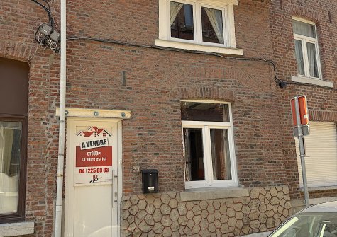 Liège-centre: petite maison 2 chambres quasi prête à l’emploi au quotidien.